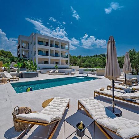 Luxury Villa Del Sogno With Pool, Jacuzzi, Parking Okrug Gornji Eksteriør bilde