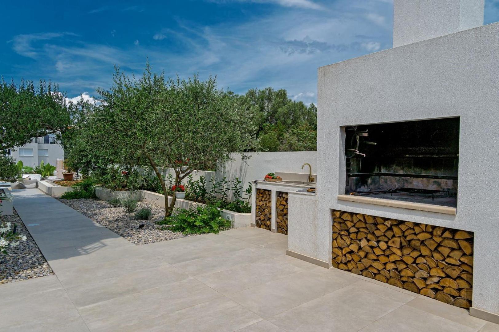 Luxury Villa Del Sogno With Pool, Jacuzzi, Parking Okrug Gornji Eksteriør bilde