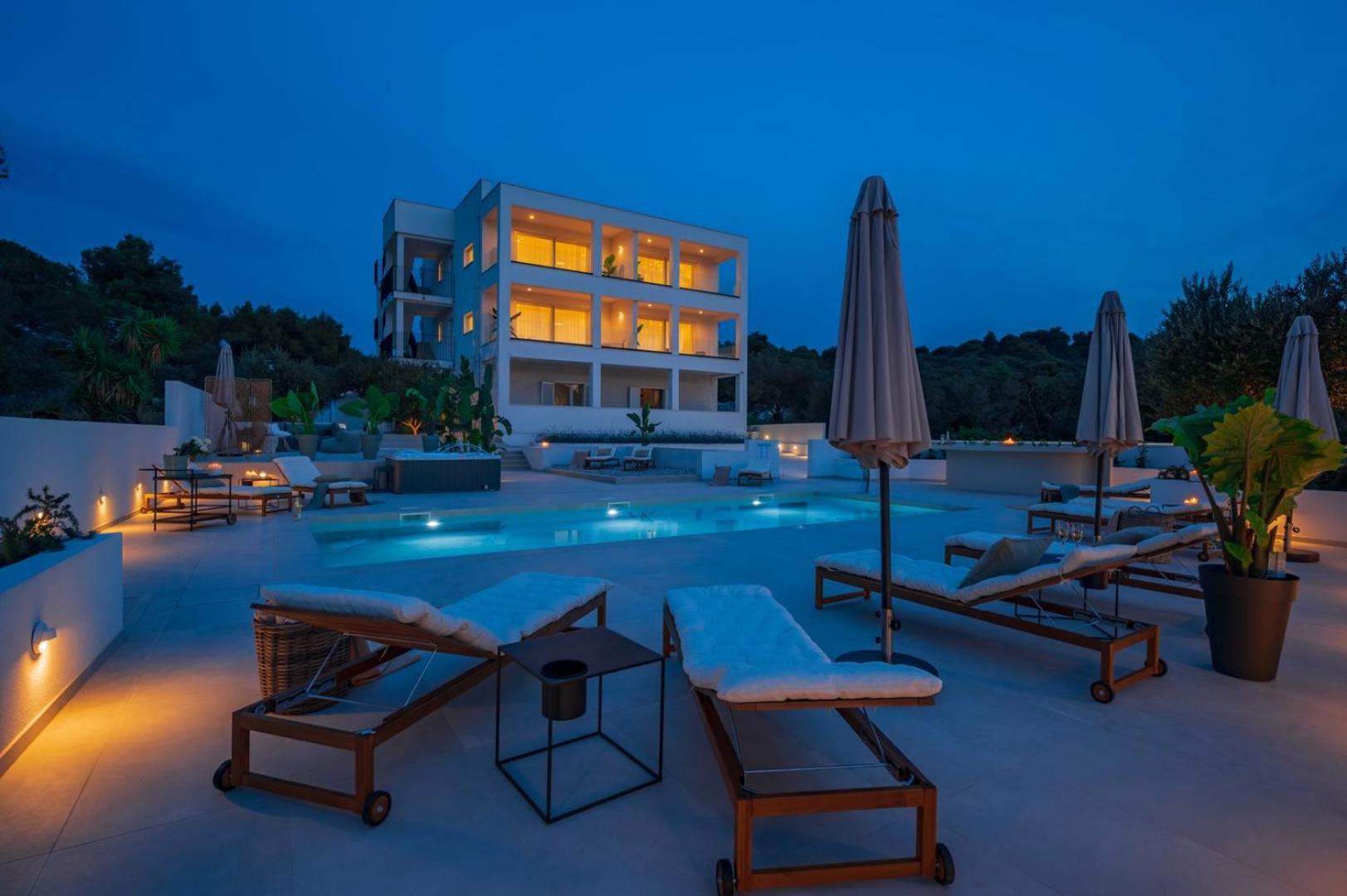 Luxury Villa Del Sogno With Pool, Jacuzzi, Parking Okrug Gornji Eksteriør bilde